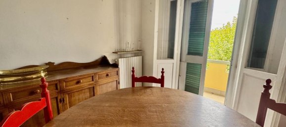 Квартира с 4 комнатами в Понтедера, Италия № 276281 12