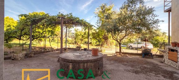 6 bedrooms House in Pratella, Italy No. 325680 20