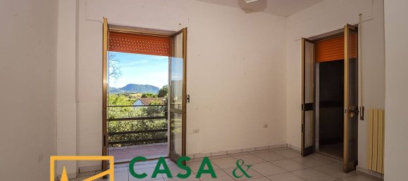 6 bedrooms House in Pratella, Italy No. 325680 12