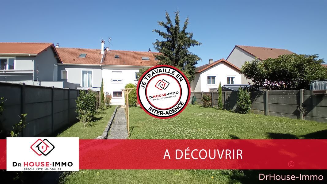 3 غرف نوم منزل في Noisy-le-Grand, France رقم 137993