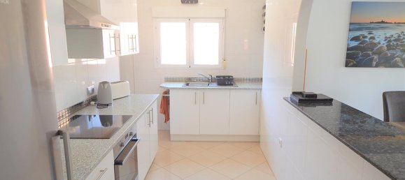 Villa de 4 dormitorios en Cabo Roig, Spain No. 1854 3