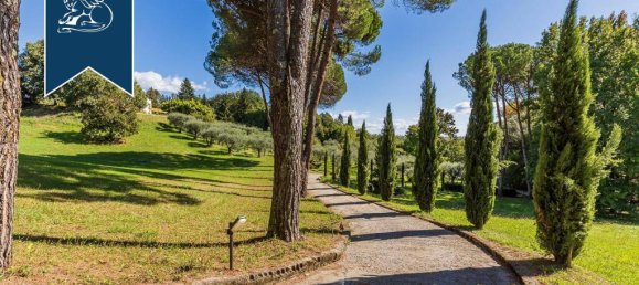 8 bedrooms Villa in Capannori, Italy No. 331193 30