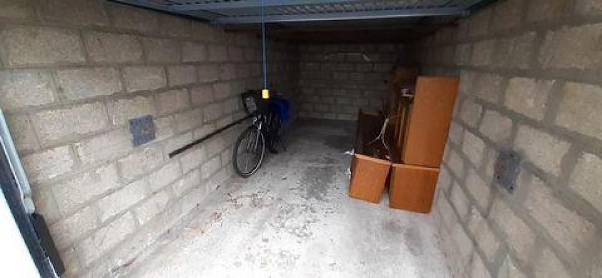 14m² Shop in Le Havre, France No. 19051