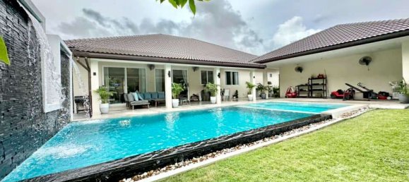 6 bedrooms Cafe / restaurant in Bang Lamung, Thailand No. 10534 2