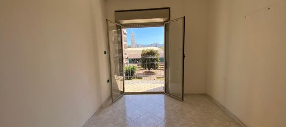 3 bedrooms Apartment in Giugliano in Campania, Italy No. 373001 11