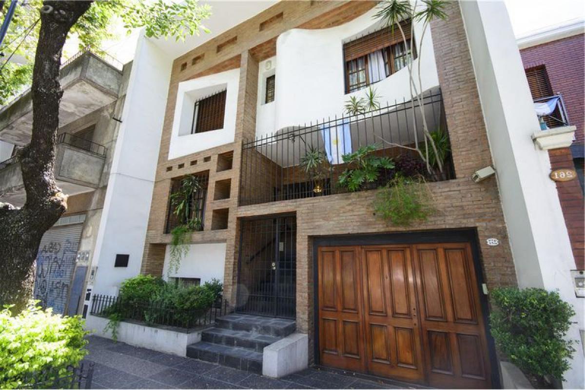 4 bedrooms House in Buenos Aires, Argentina No. 80706