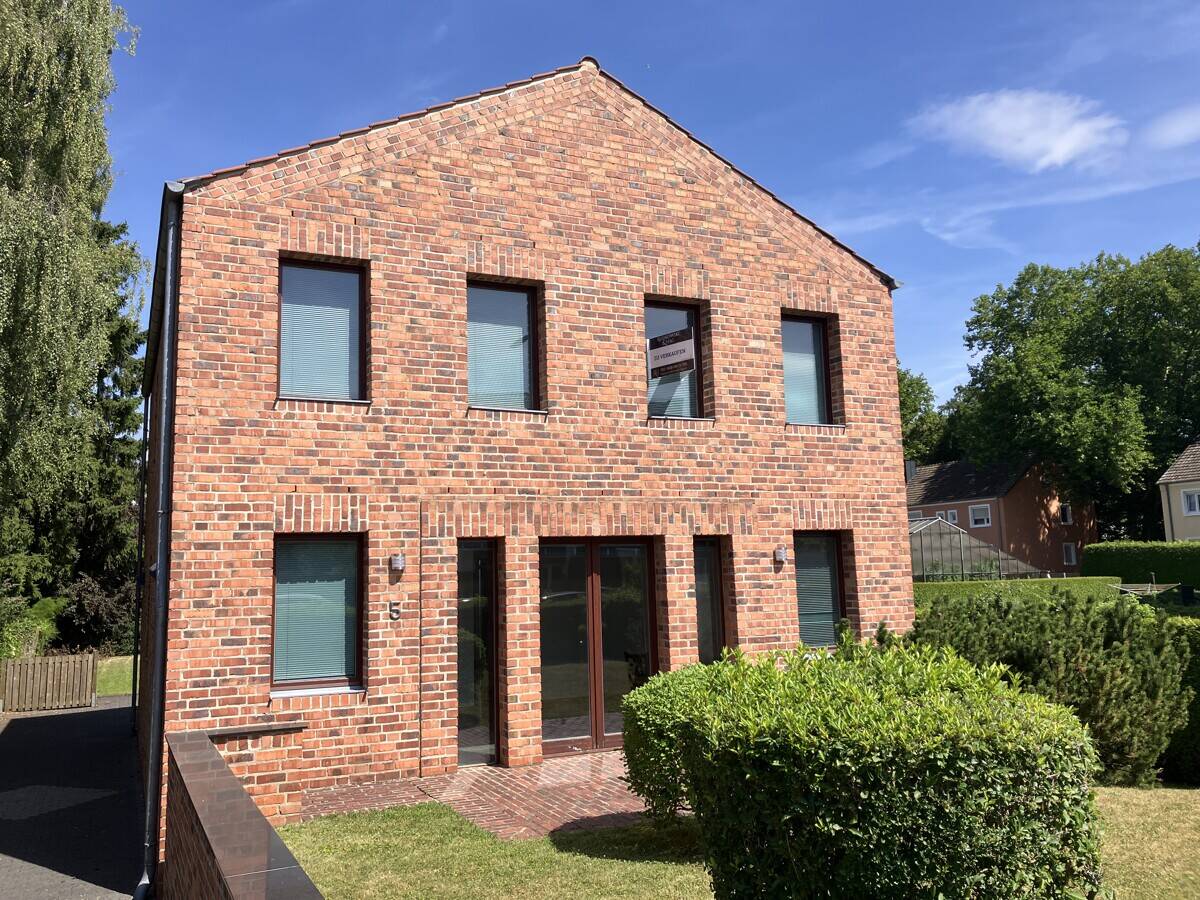 Casa de 3 dormitorios en Rhein-Sieg, Germany No. 348692