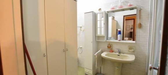 4 rooms Apartment in Salsomaggiore Terme, Italy No. 158716 9