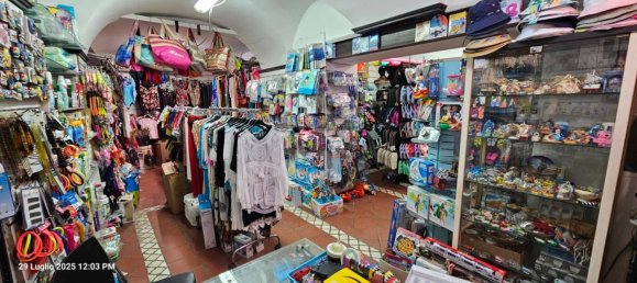 3غرفة عقار تجاري في Alassio, Italy رقم 282993 4