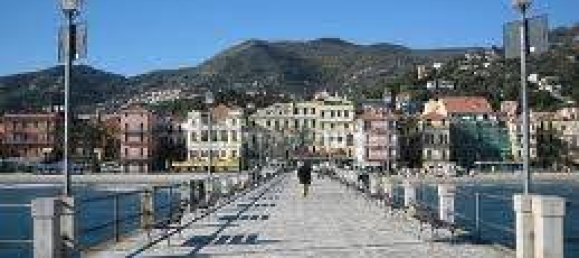 3غرفة عقار تجاري في Alassio, Italy رقم 282993 8