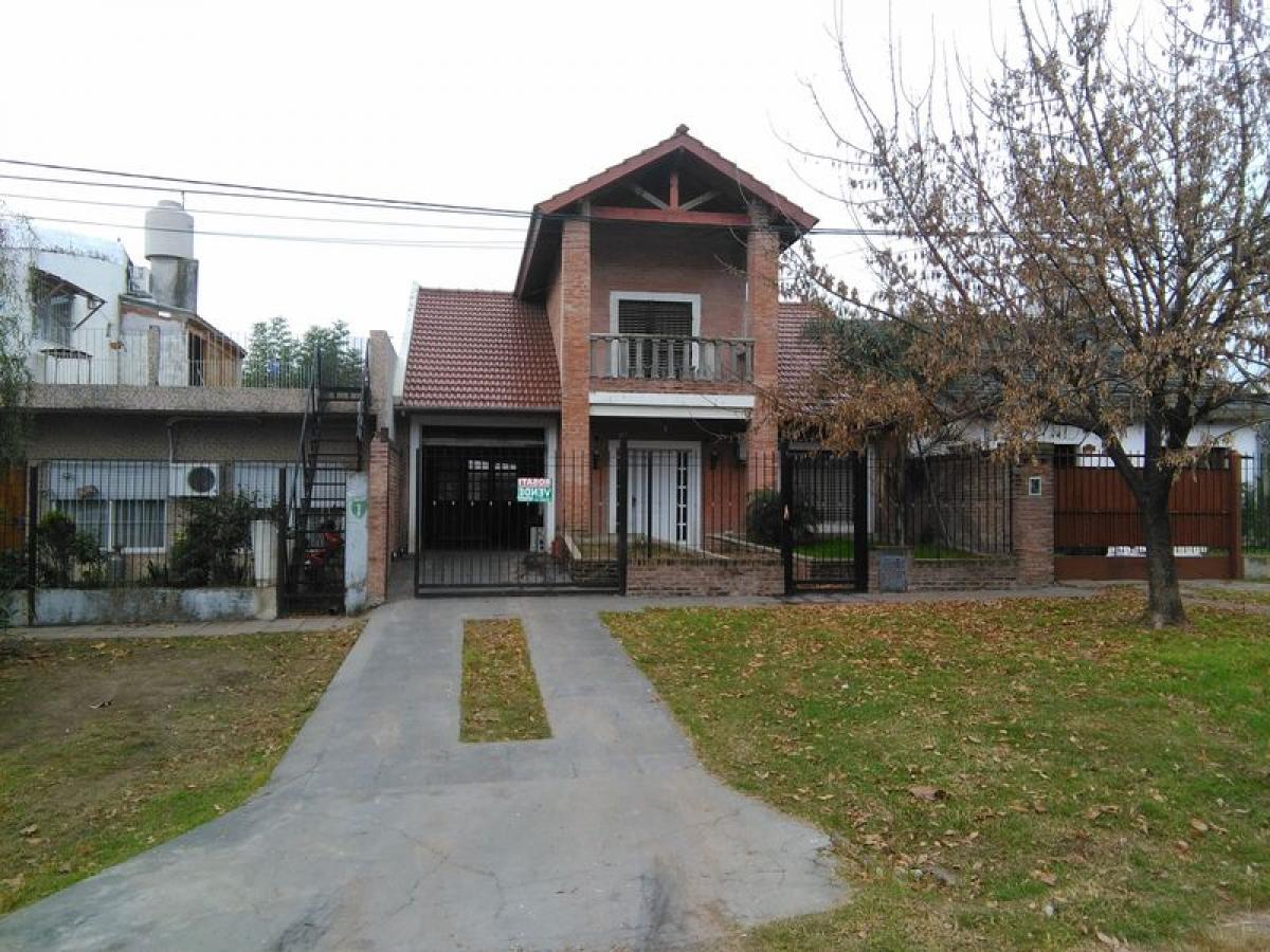 3 bedrooms House in San Miguel, Argentina No. 81007