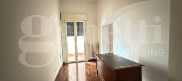 Квартира с 9 комнатами в Лечче, Италия № 284079 33