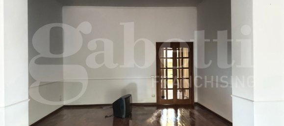 Квартира с 9 комнатами в Лечче, Италия № 284079 4