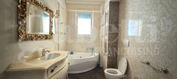 Квартира с 9 комнатами в Лечче, Италия № 284079 12