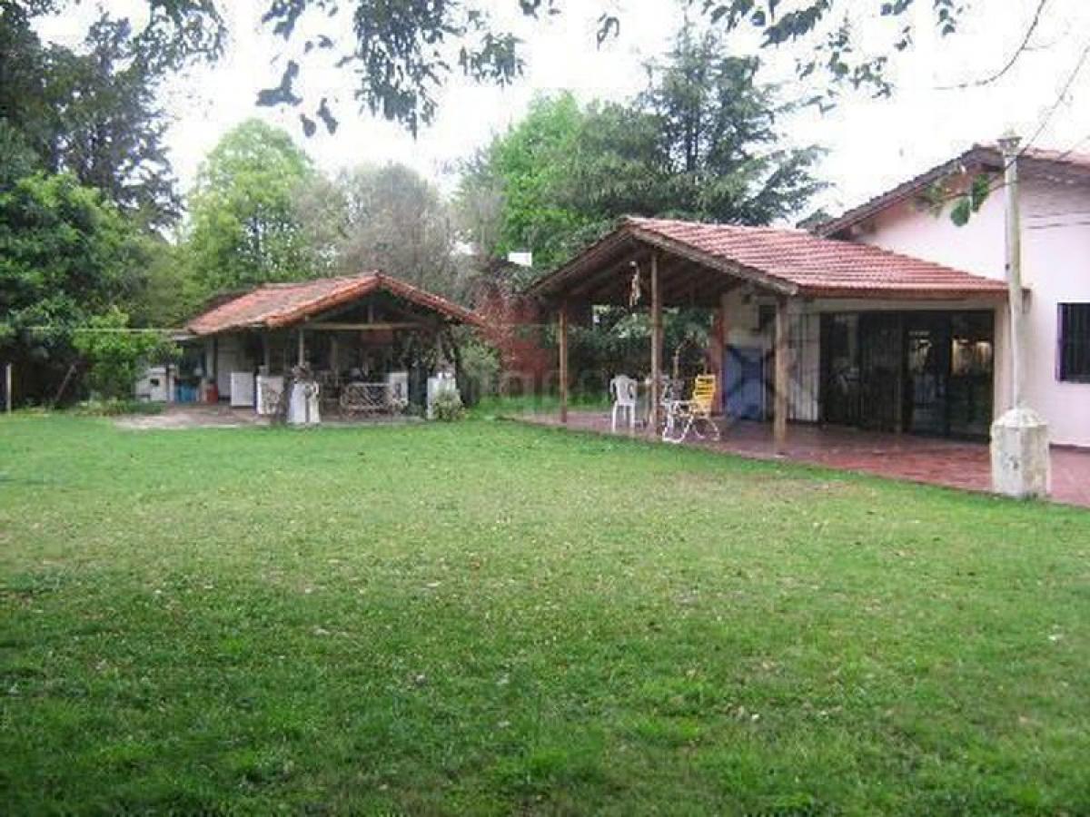 3 bedrooms House in Ituzaingo, Argentina No. 61801