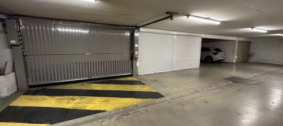Parkplatz in Cannes, France, Nr. 299774 3