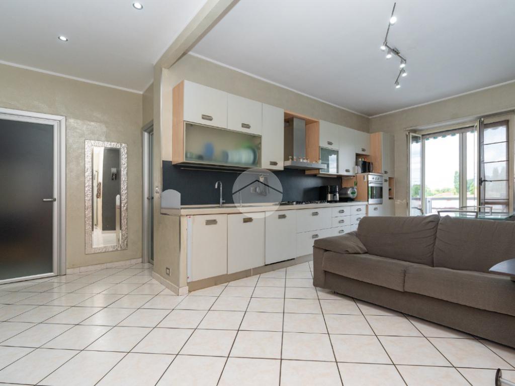 2 bedrooms Apartment in Beinasco, Italy No. 305699