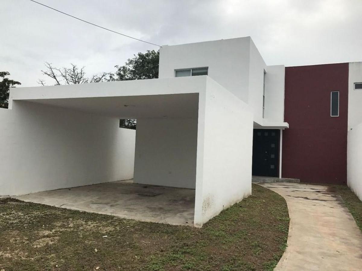 Casa de 3 dormitorios en Mérida, Mexico No. 165315