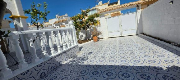 3 bedrooms House for sale in Torrevieja, Alicante, Valencian Community, Spain № 365946 10