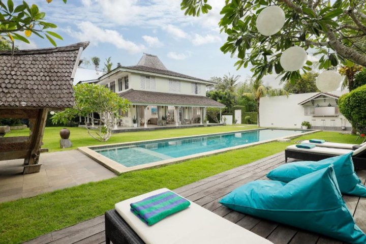3 Schlafzimmer Villa in Jimbaran, Indonesia, Nr. 3156