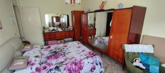 5 rooms Apartment in Massa, Italy No. 195629 19