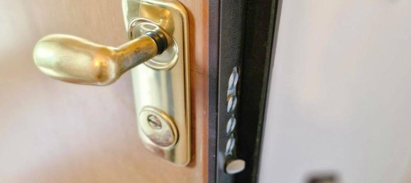 4-salle Appartement à Turin, Italy No. 161208 7