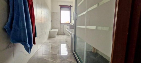 4-salle Appartement à Turin, Italy No. 161208 25