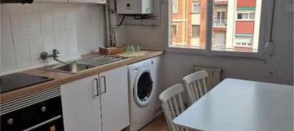 3 bedrooms Apartment in Logrono, Spain No. 175925 9