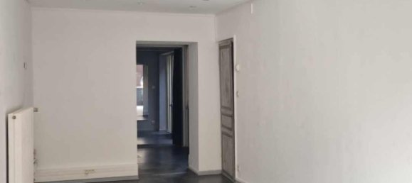 2 bedrooms House in Montreuil, France No. 266329 4