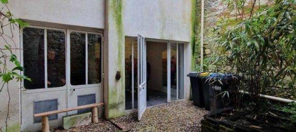 2 bedrooms House in Montreuil, France No. 266329 3