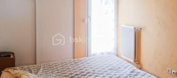 3 Schlafzimmer Haus in Neuilly-sur-Marne, France, Nr. 311880 12