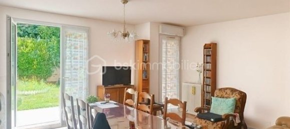3 Schlafzimmer Haus in Neuilly-sur-Marne, France, Nr. 311880 2