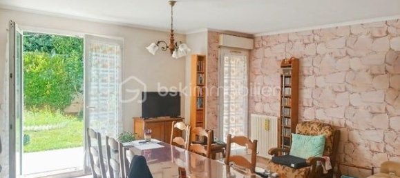3 Schlafzimmer Haus in Neuilly-sur-Marne, France, Nr. 311880 3