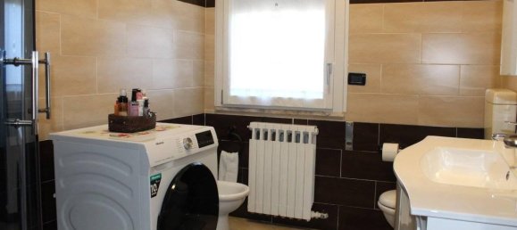 5 rooms Apartment in Fiesso Umbertiano, Italy No. 144856 12