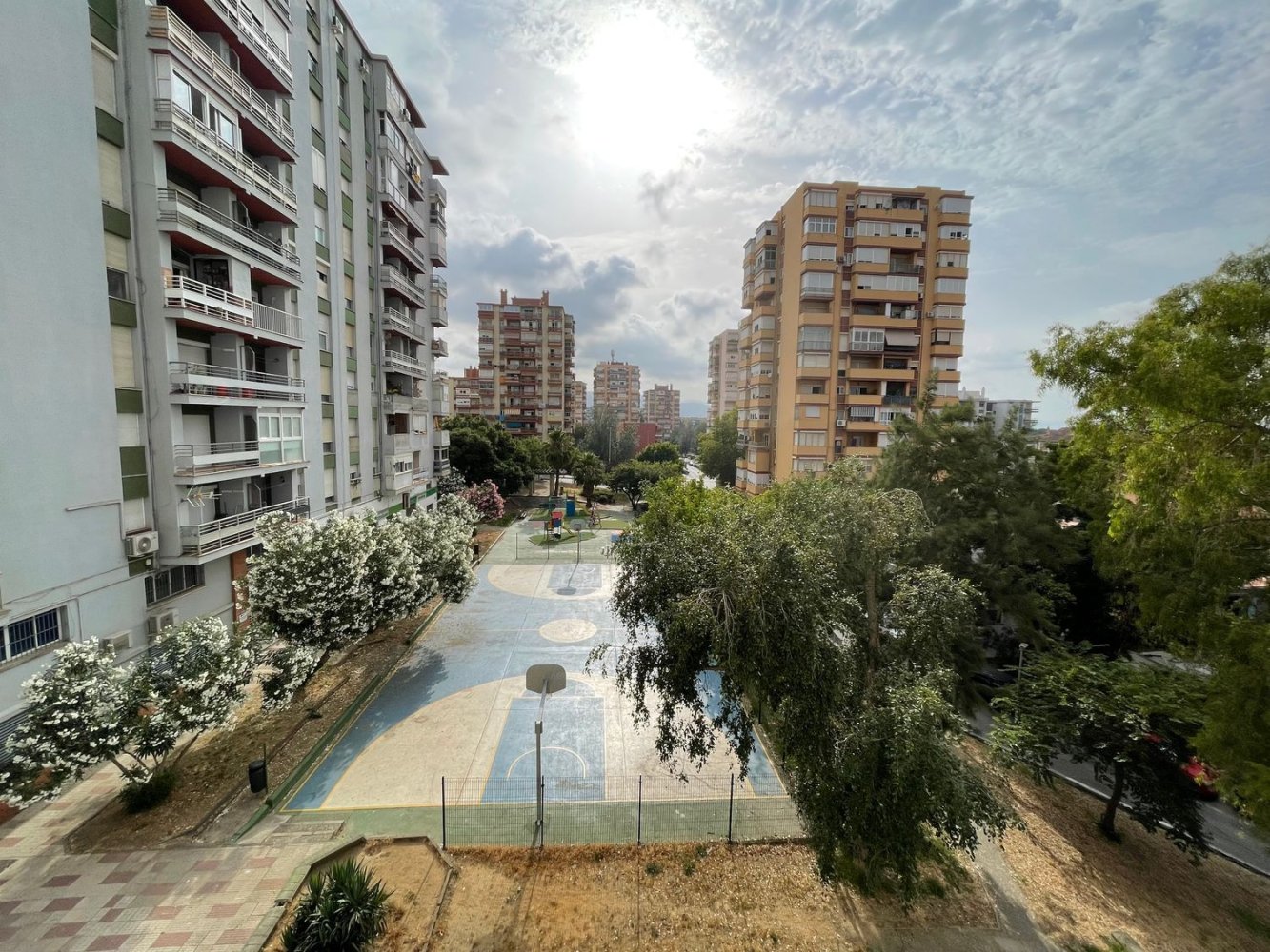 Apartamento de 3 dormitorios en Cádiz, Spain No. 147805