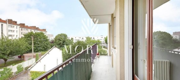 1 bedroom Apartment in Montreuil, France No. 187461 7