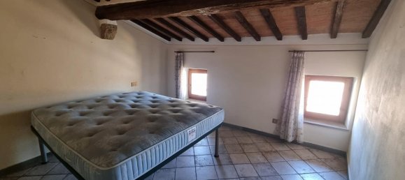 2 bedrooms Apartment in Volterra, Italy No. 173 5