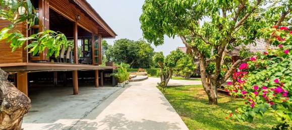 4 bedrooms Cafe / restaurant in Hua Hin, Thailand No. 6248 7