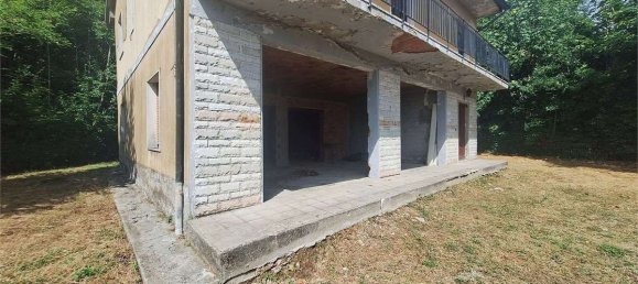 2 Schlafzimmer Haus in Marliana, Italy, Nr. 320504 8