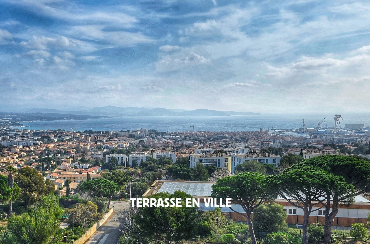 2 bedrooms Apartment in La Ciotat, France No. 345065