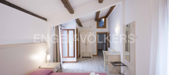 3 bedrooms Building in Venice, Italy No. 20313 8