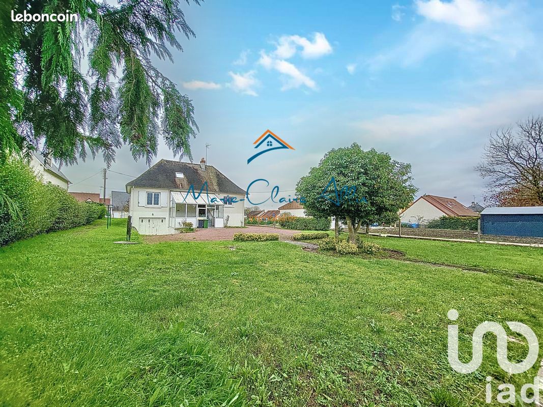 Casa de 2 dormitorios en Mer, France No. 49749