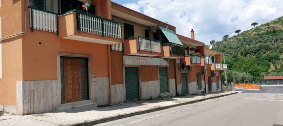 4 bedrooms Apartment in Montoro, Italy No. 365042 2