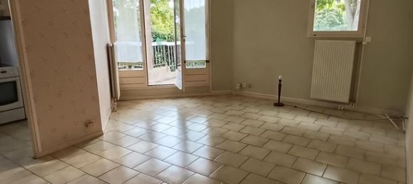 Квартира с 2 спальнями в Сержи, Франция № 353595 3