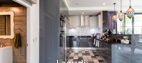 4 bedrooms Villa in Hua Hin, Thailand No. 14700 9