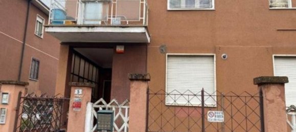 4 rooms Apartment in Settimo Milanese, Italy No. 4602 2