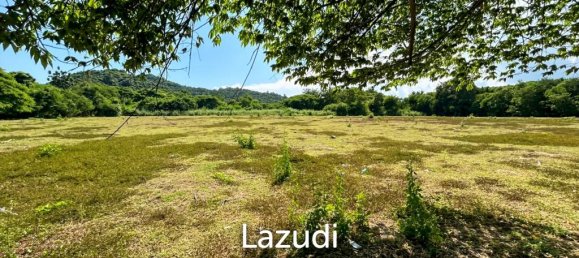  Commercial property in Pran Buri, Thailand No. 25319 8