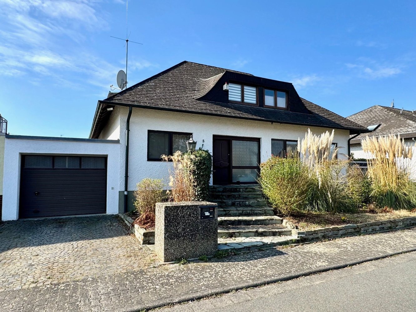 7 rooms House in Main-Taunus, Germany No. 204537