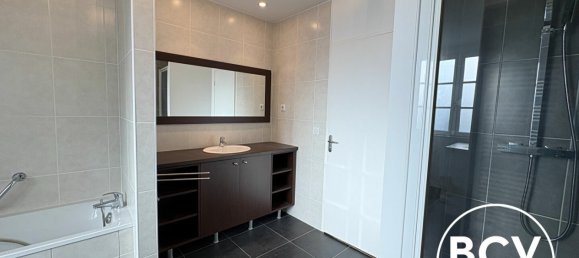 3 bedrooms Apartment in Chartres, France No. 259269 6