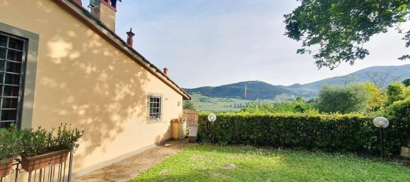 4 rooms Apartment in Calenzano, Italy No. 38644 2